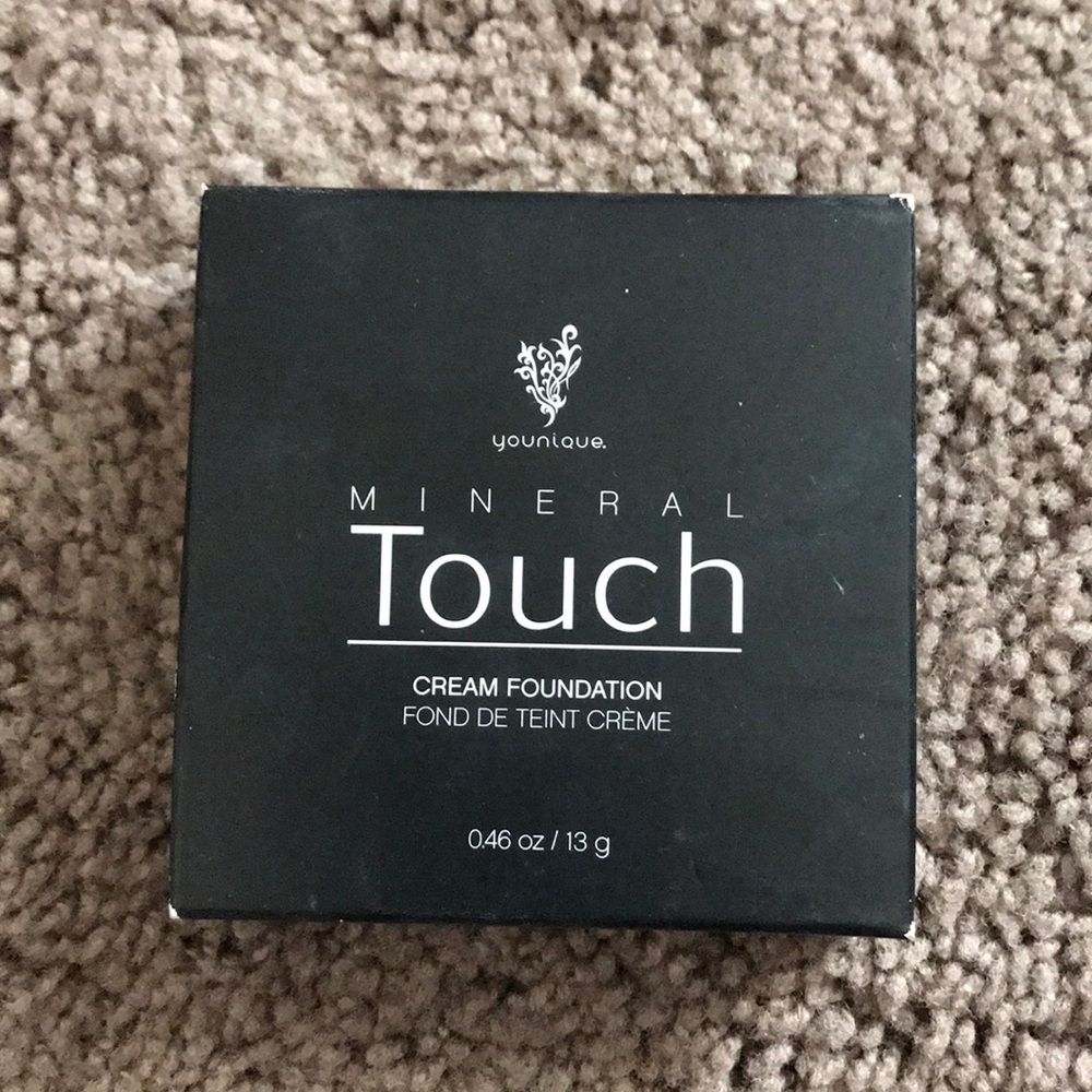 Mineral Touch Cream Foundation Organza